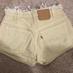 High waist levy’s shorts